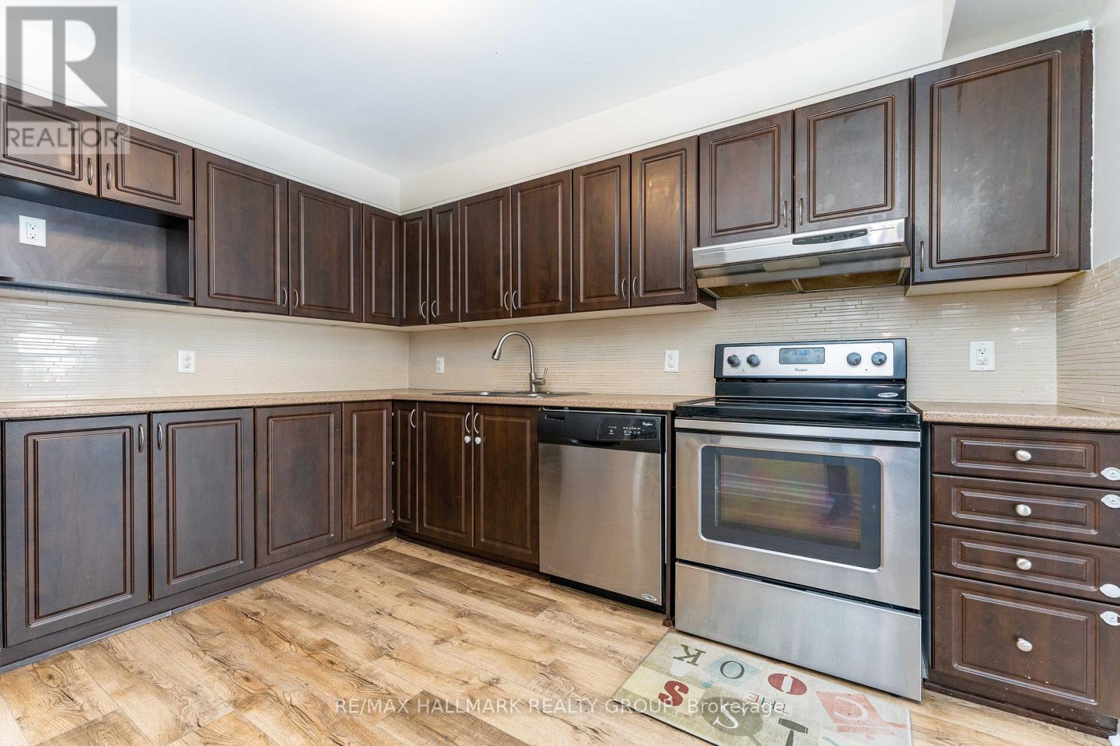 3 Bed, 3 Bath House for Rent in Ottawa – 155 CALVINGTON AVENUE, Ottawa – MLS# X13479040 - Image 9