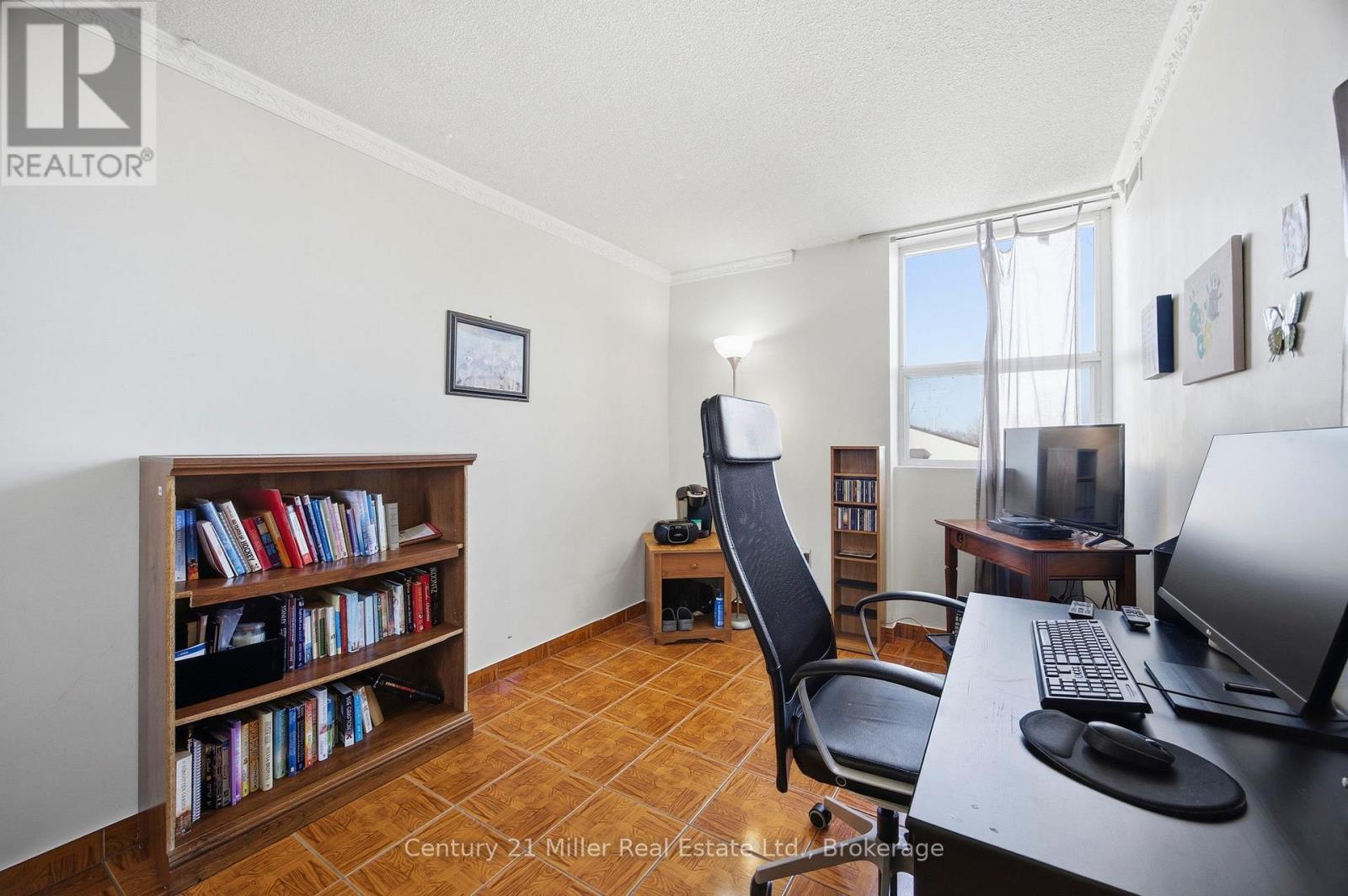 #411 3845 LAKE SHORE BOULEVARD W - 19