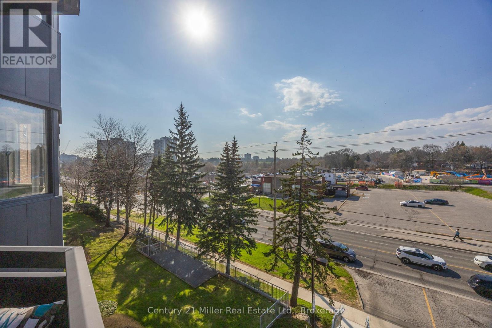 #411 3845 LAKE SHORE BOULEVARD W - 23