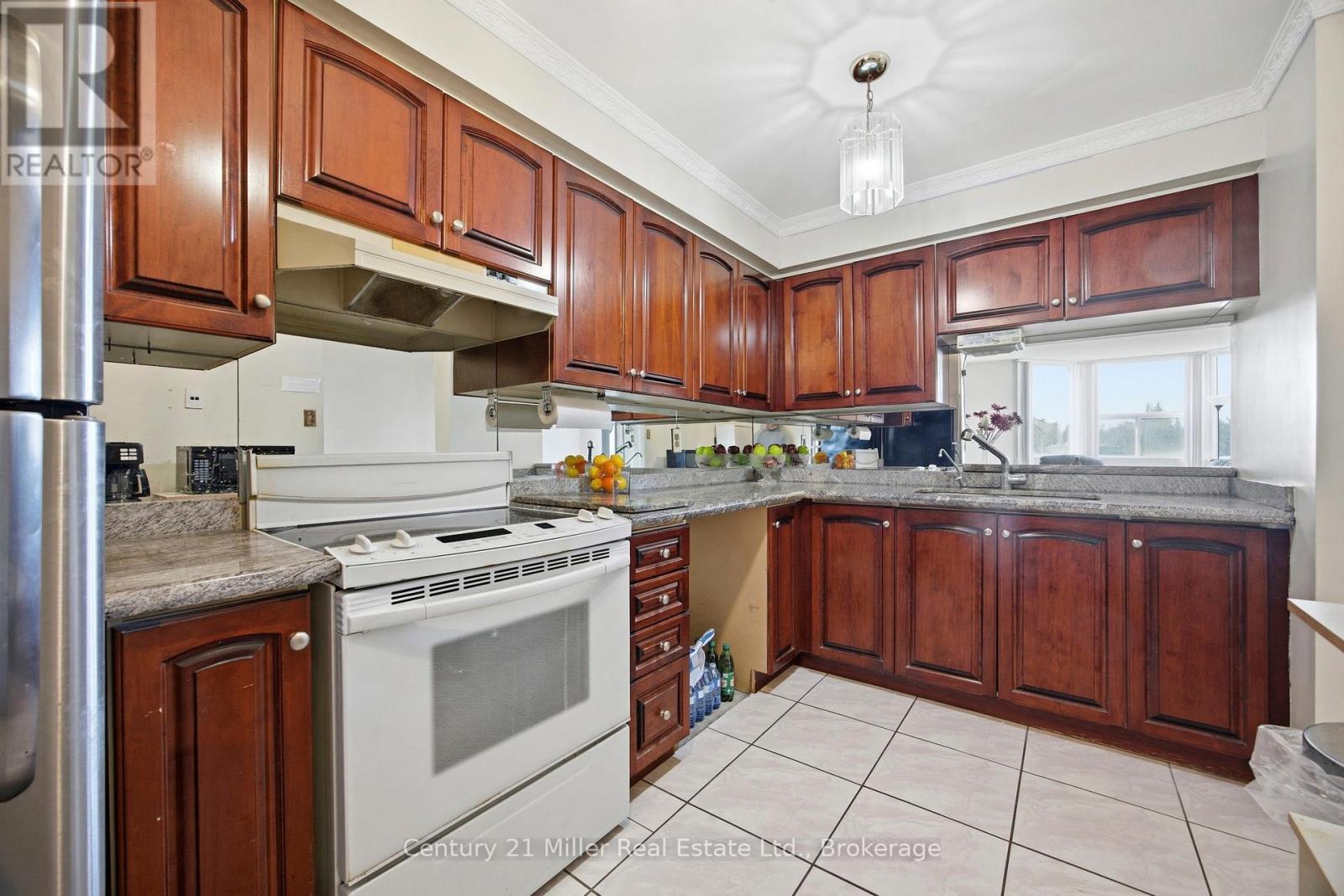 #411 3845 LAKE SHORE BOULEVARD W - 6