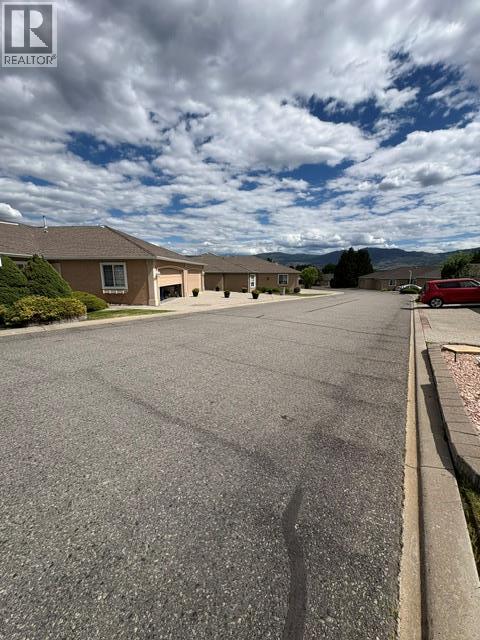 #31 2250 Louie Drive - 23
