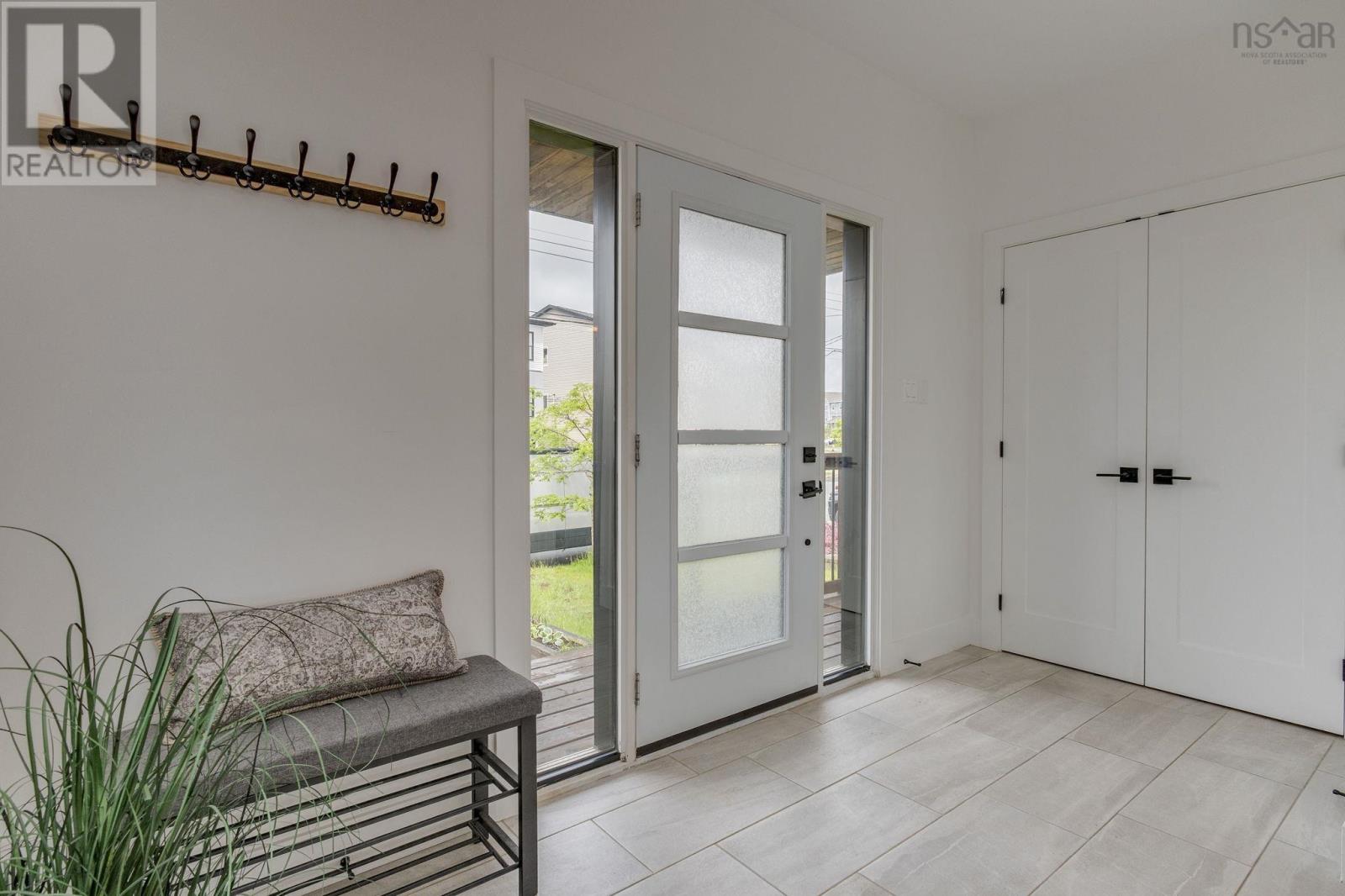 58 Mica Crescent - 2