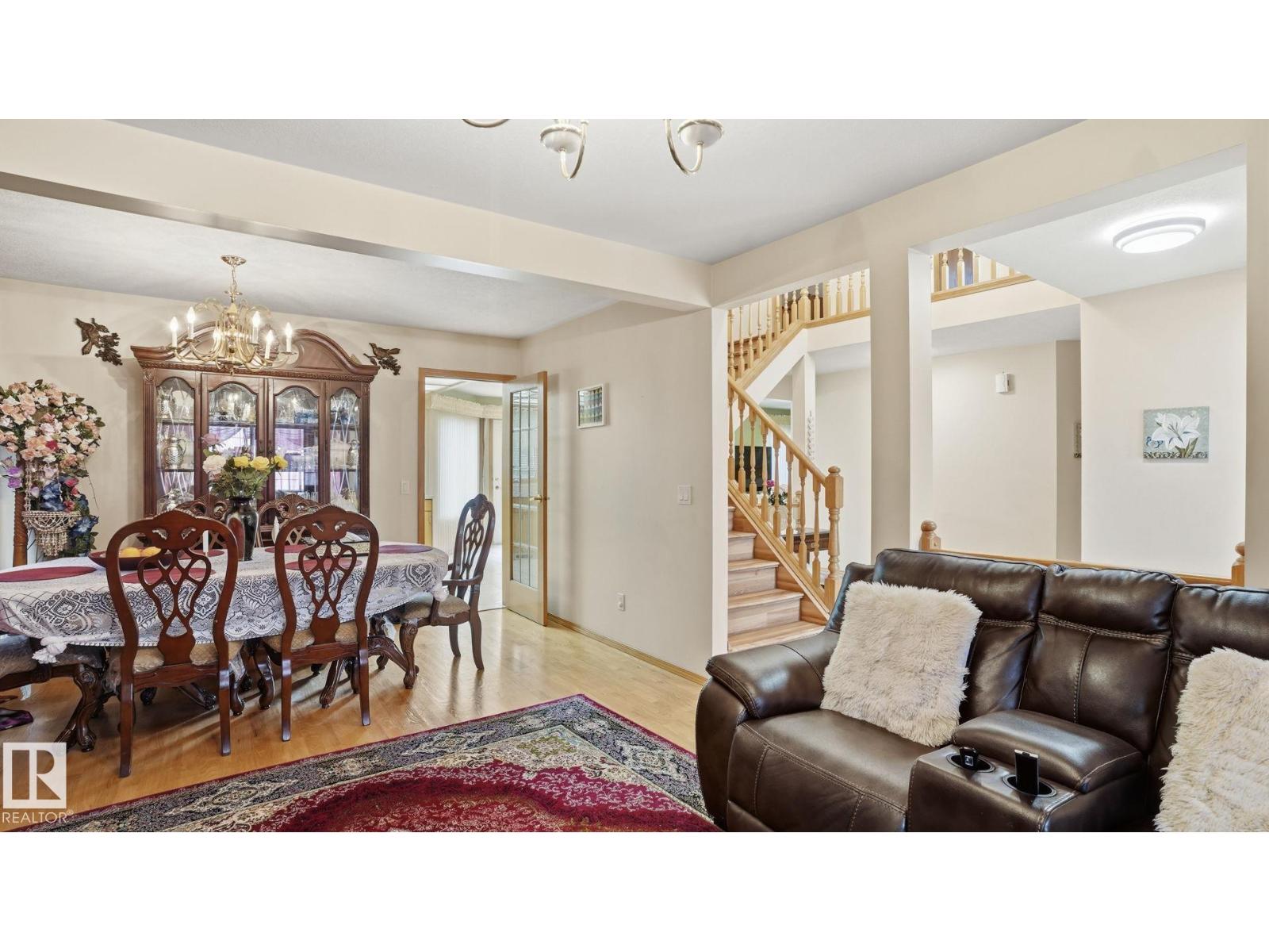 6119 156 AV NW - 8