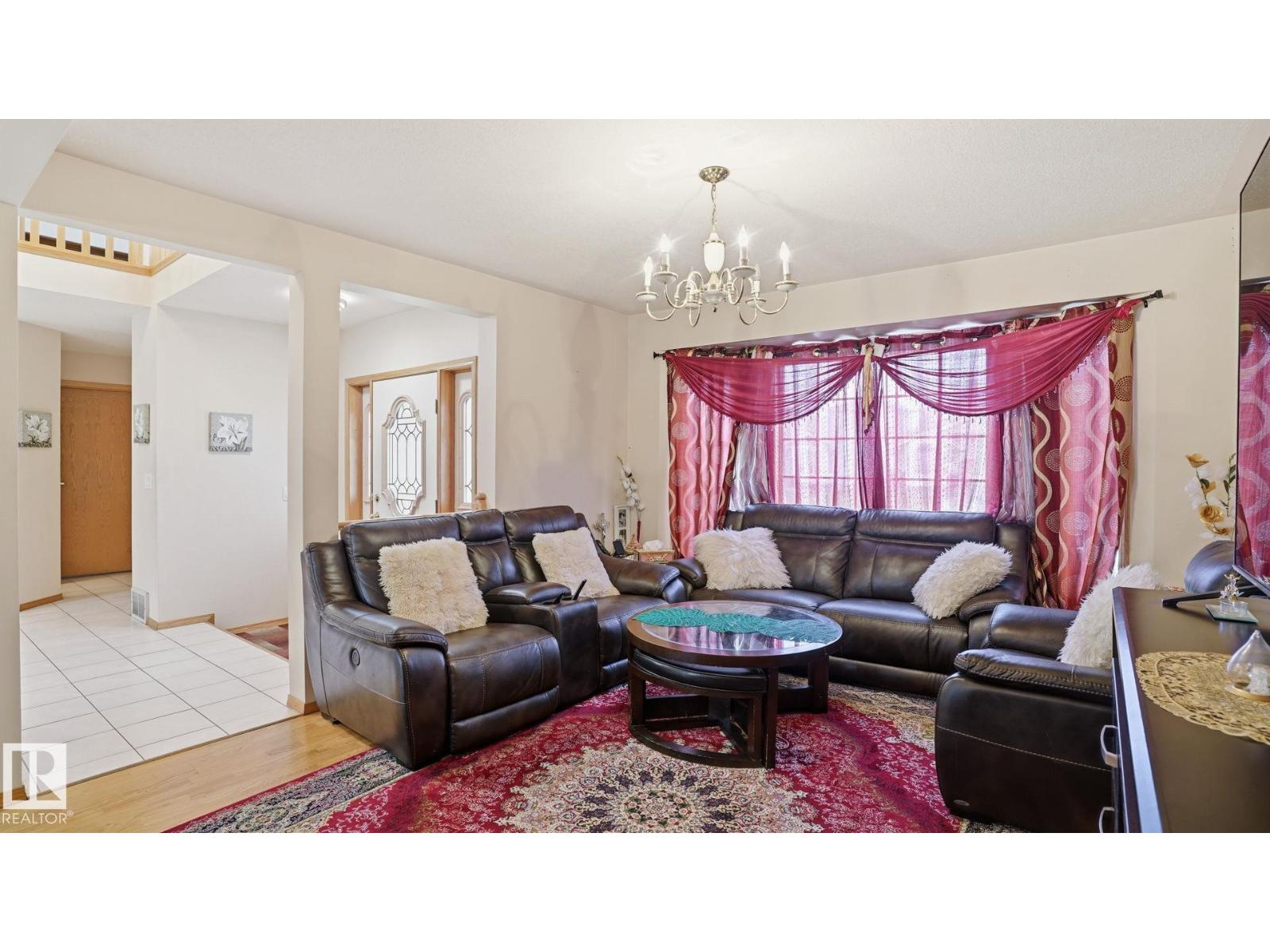6119 156 AV NW - 18