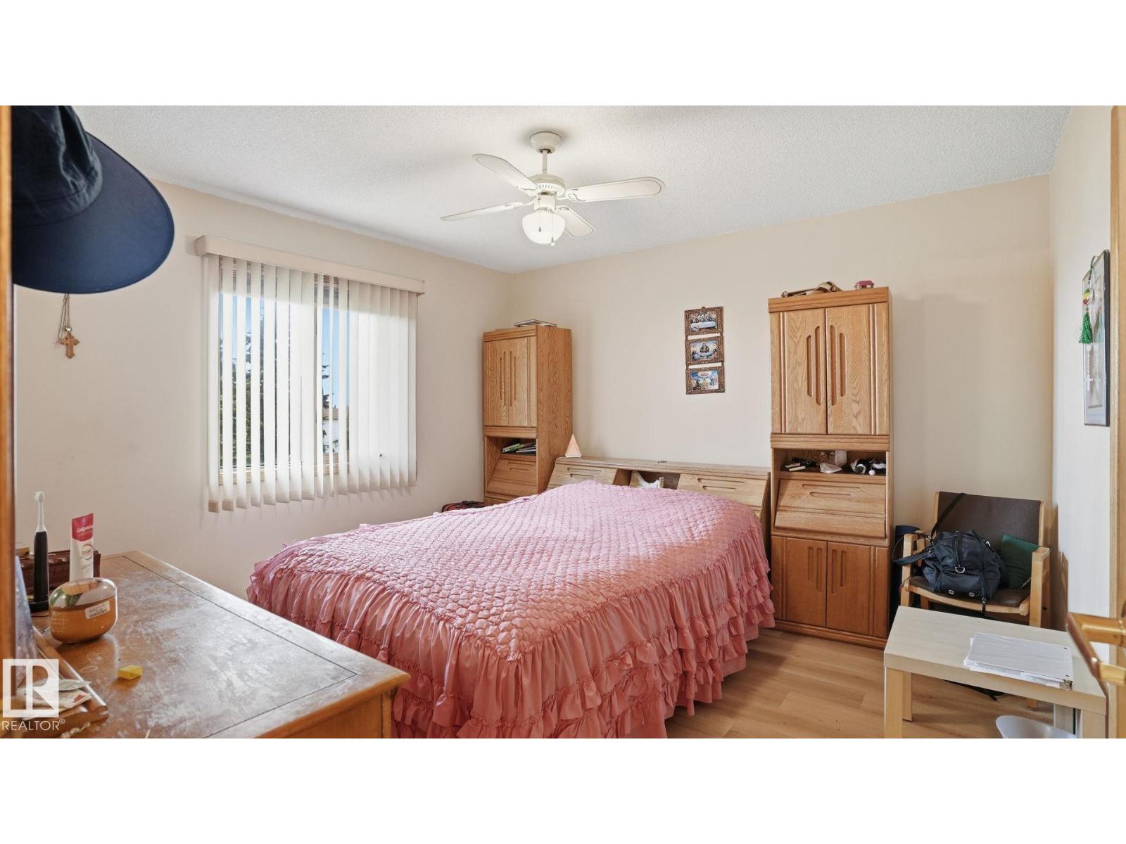 6119 156 AV NW - 25