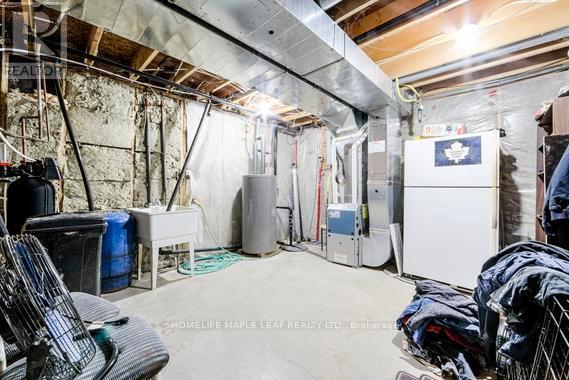 935545 AIRPORT ROAD - 17