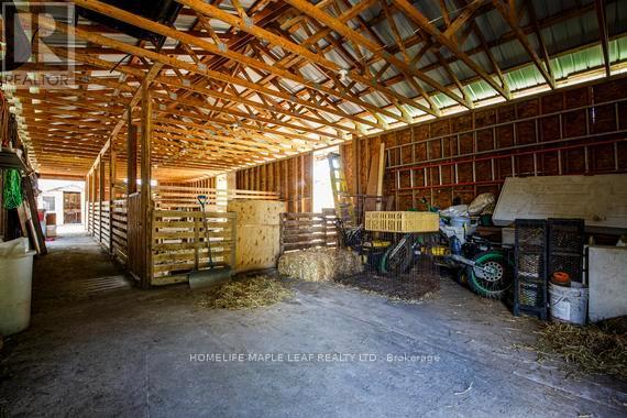 935545 AIRPORT ROAD - 27