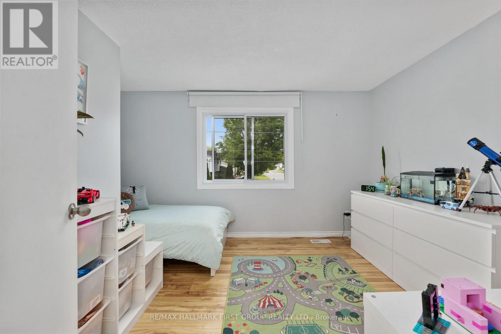667 WESTWOOD DRIVE - 23