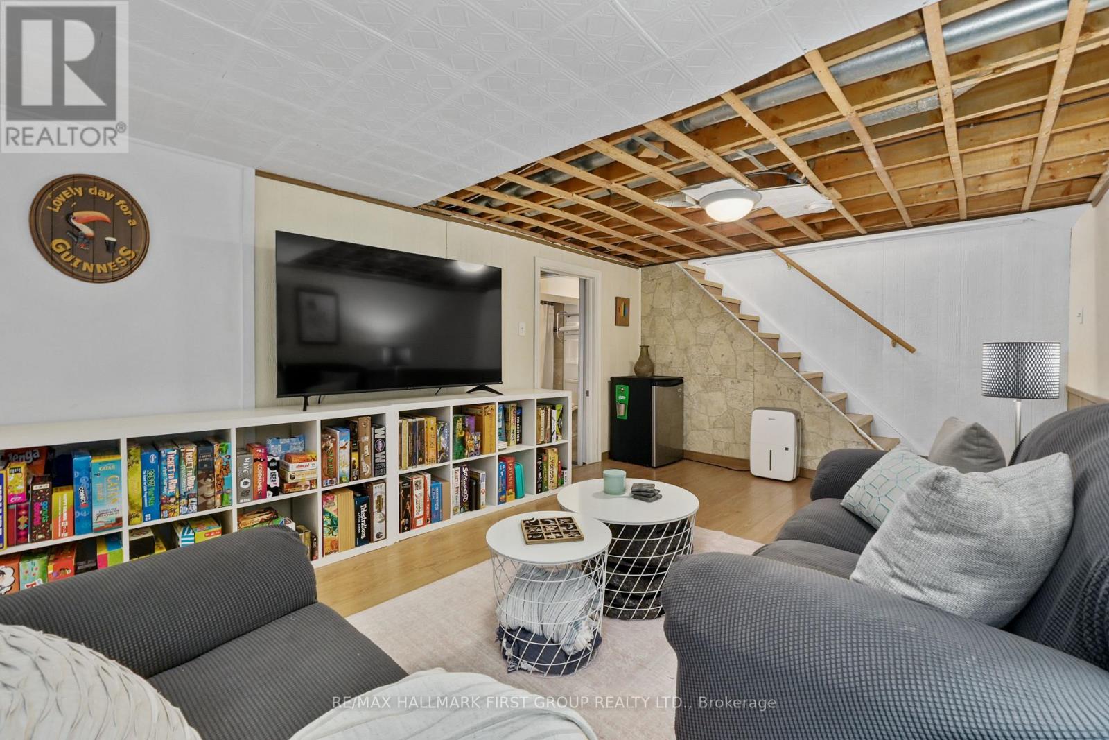 667 WESTWOOD DRIVE - 29