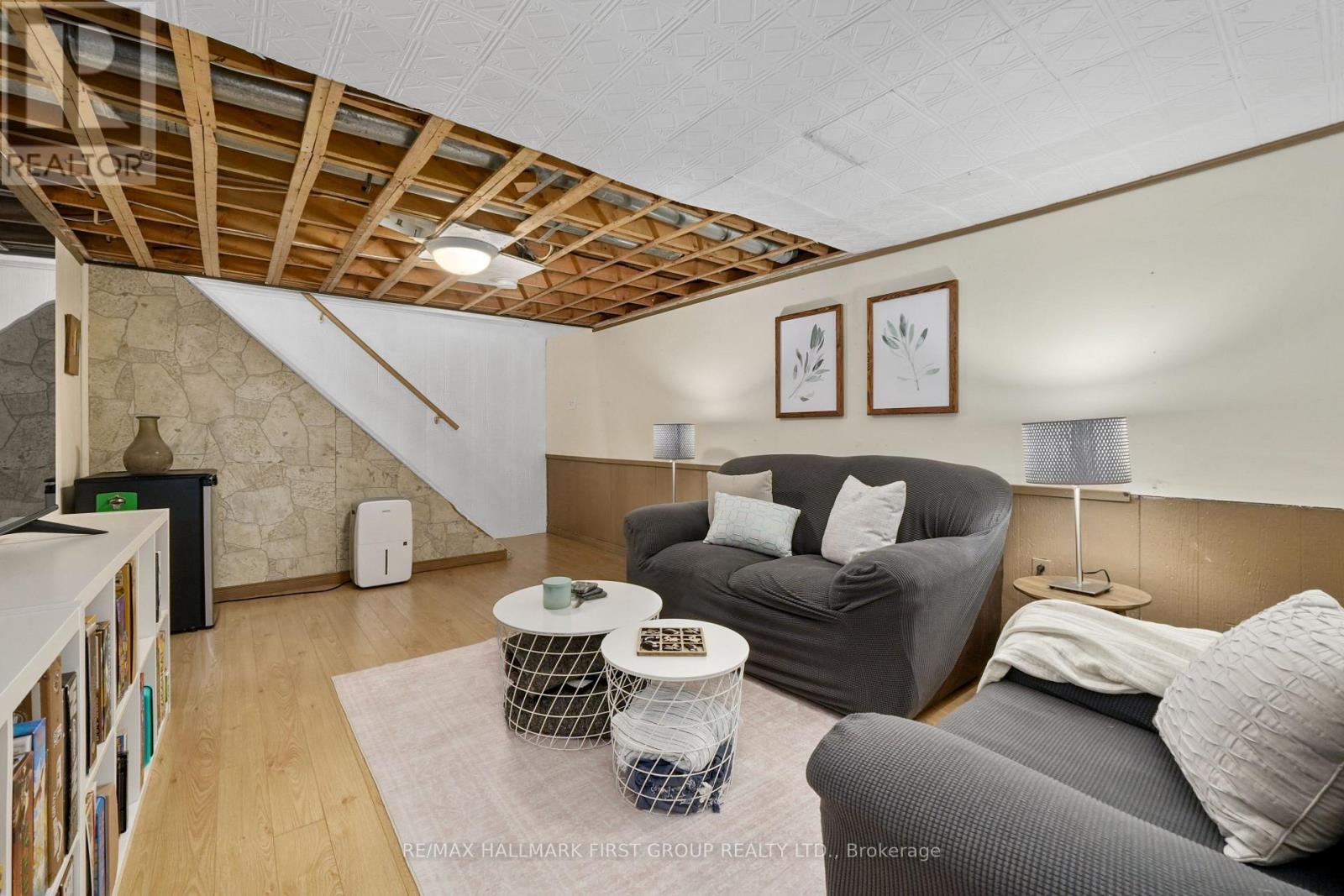 667 WESTWOOD DRIVE - 30