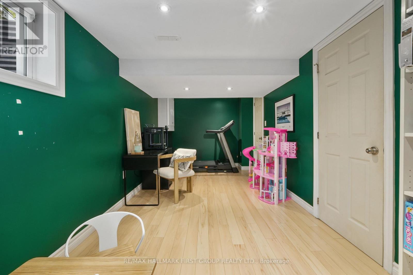 667 WESTWOOD DRIVE - 32