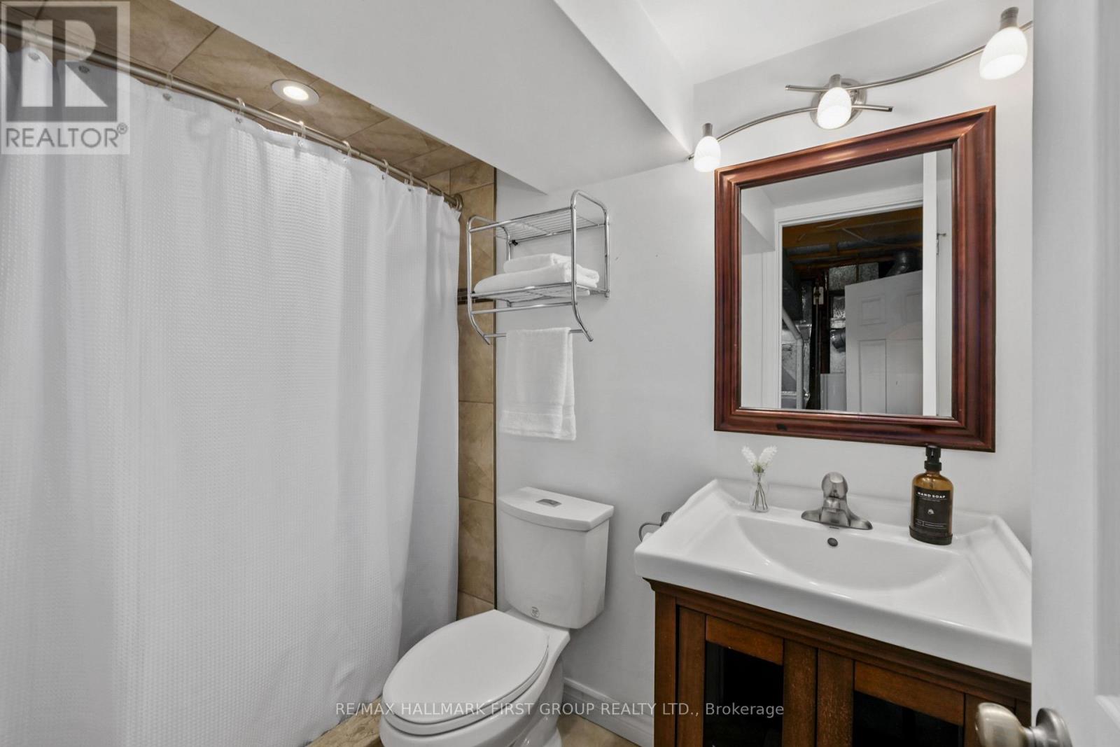 667 WESTWOOD DRIVE - 33