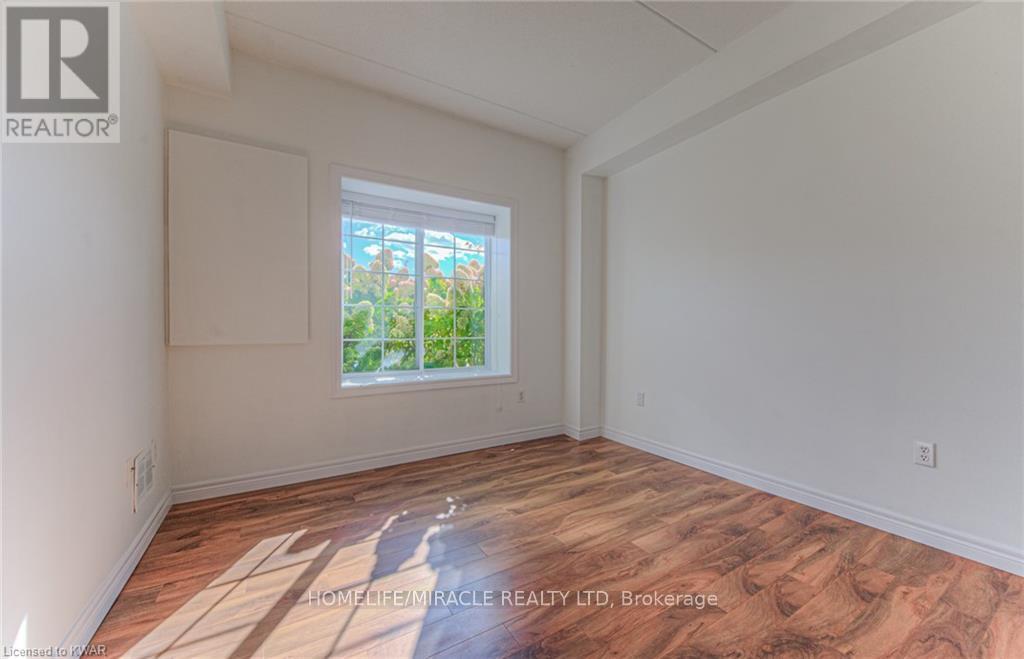#101 415 GRANGE ROAD - 11