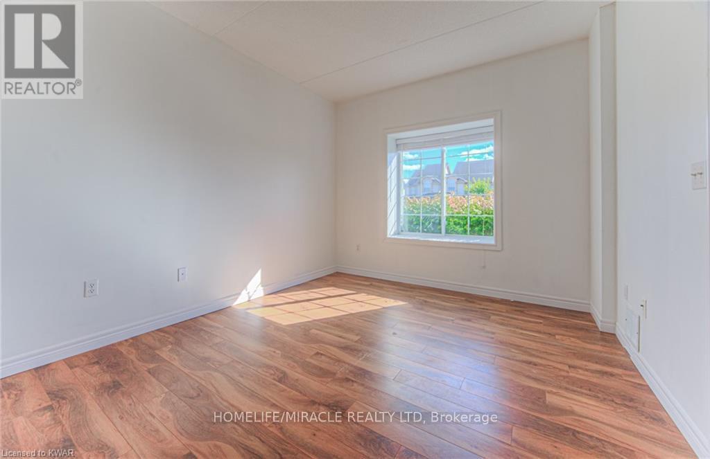#101 415 GRANGE ROAD - 12