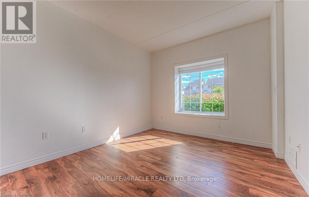 #101 415 GRANGE ROAD - 15
