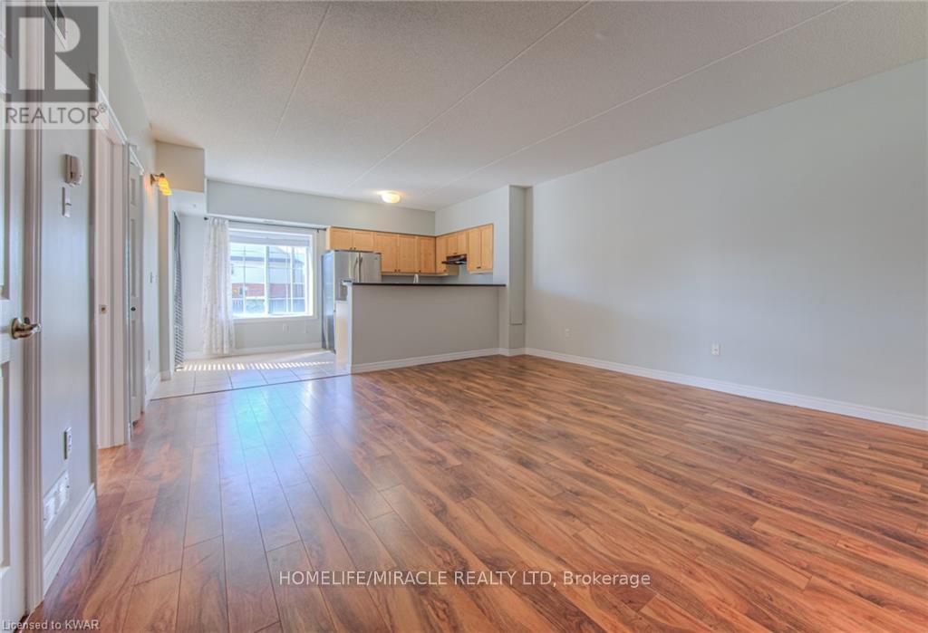 #101 415 GRANGE ROAD - 4