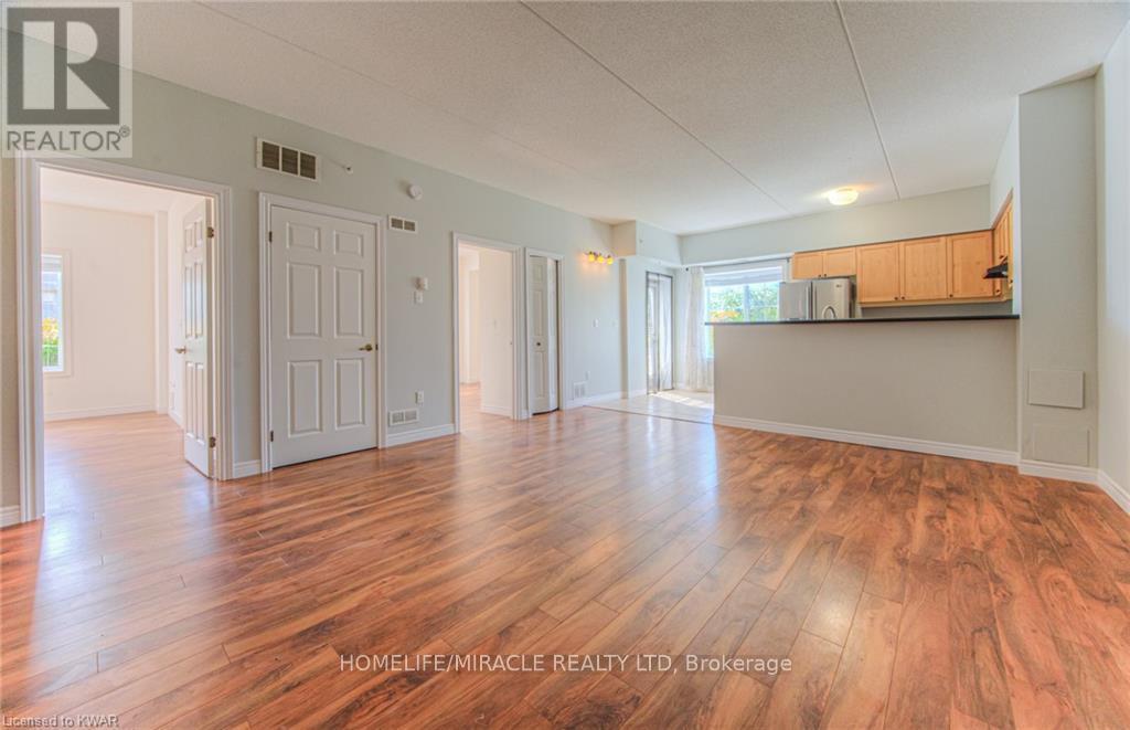 #101 415 GRANGE ROAD - 5