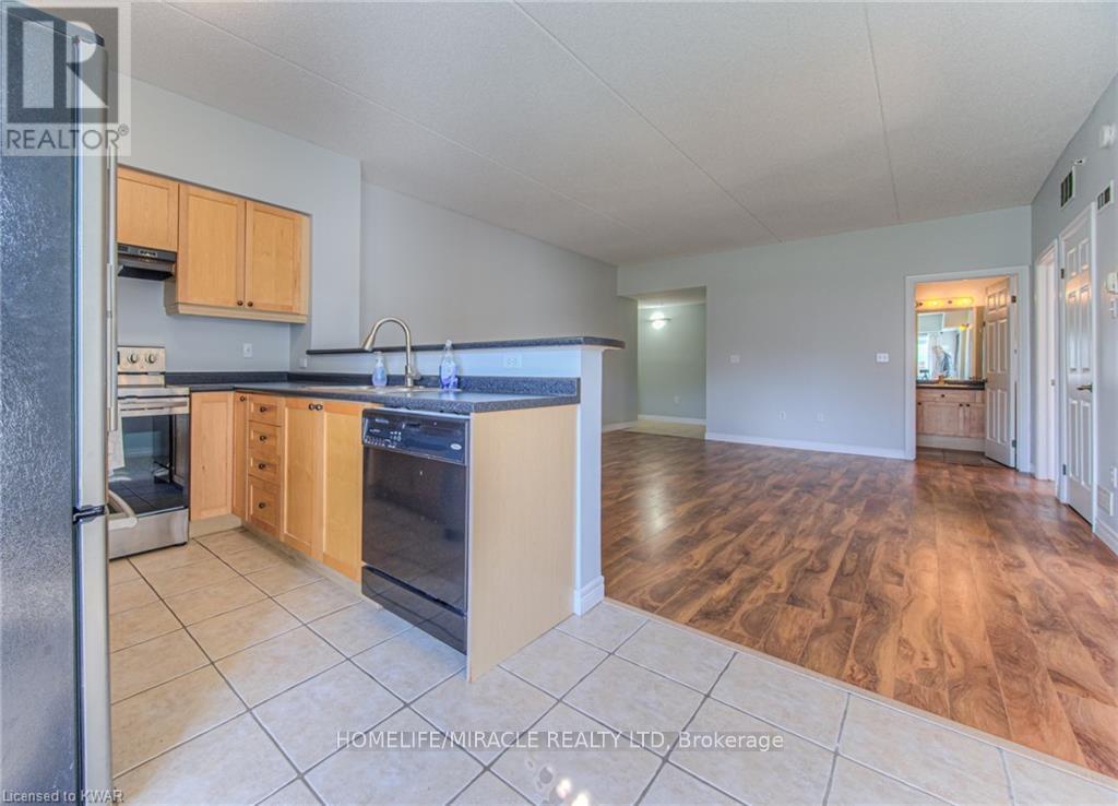 #101 415 GRANGE ROAD - 9