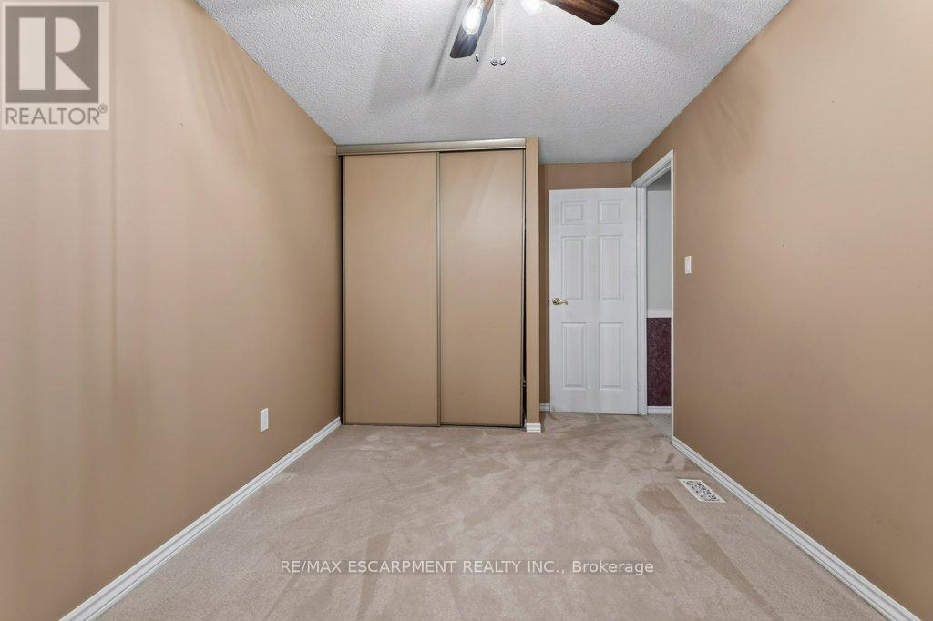 #1 75 VENTURA DRIVE - 32