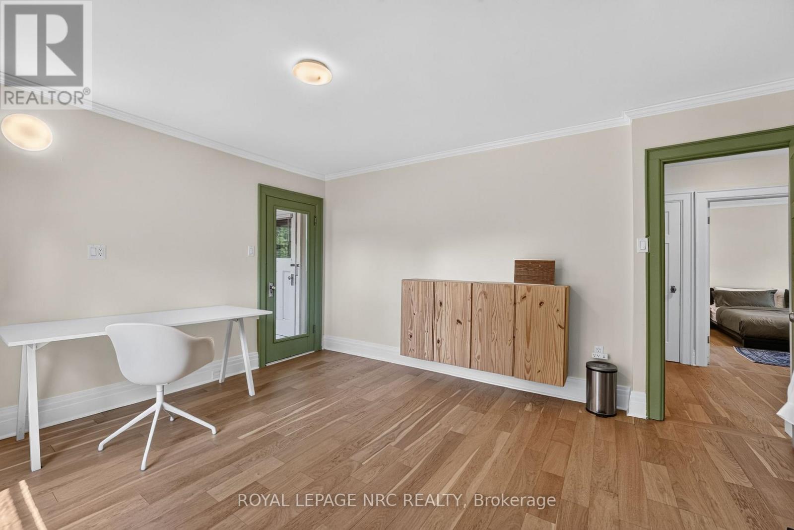 9 THAIRS AVENUE - 34