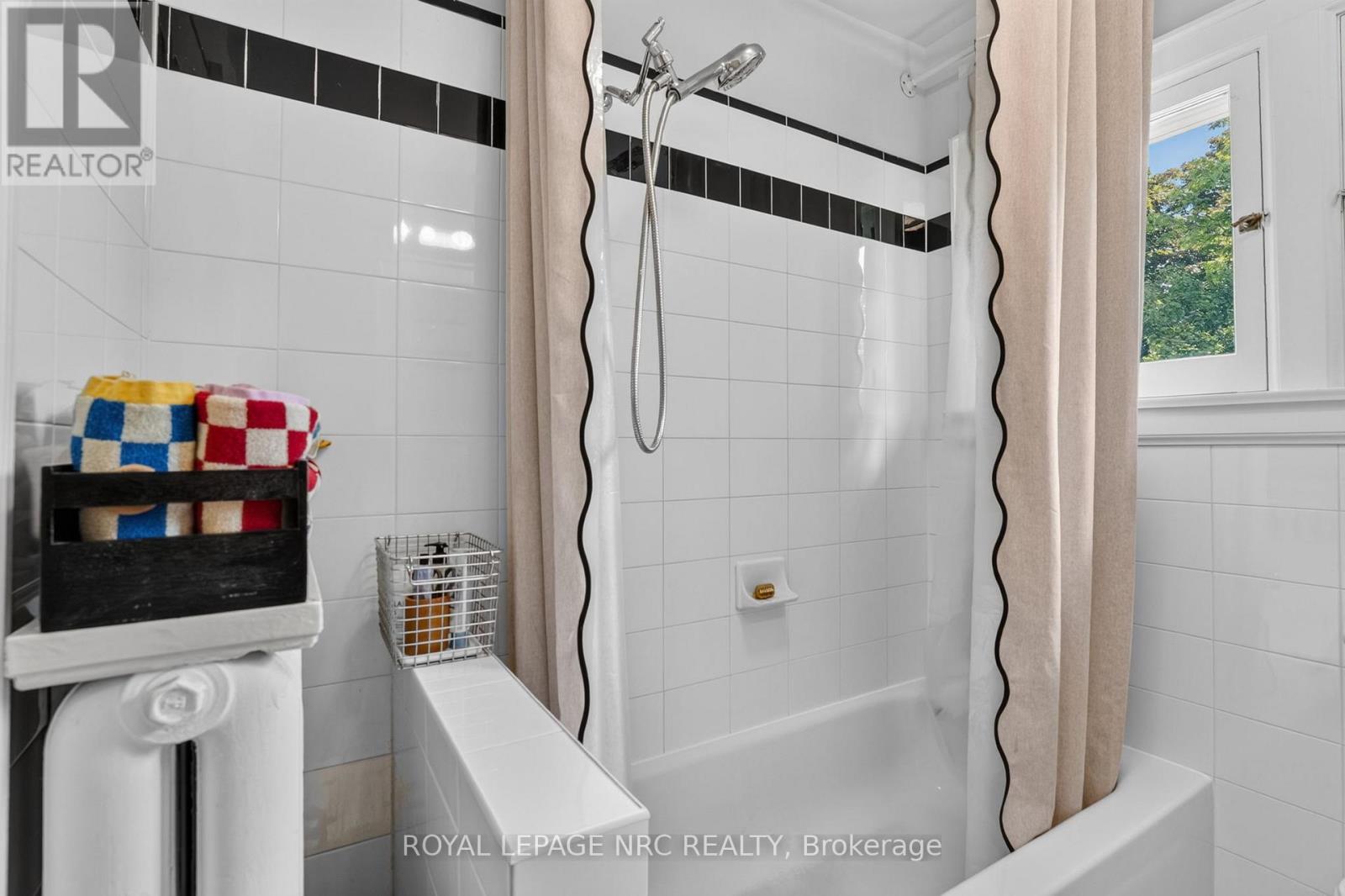 9 THAIRS AVENUE - 36