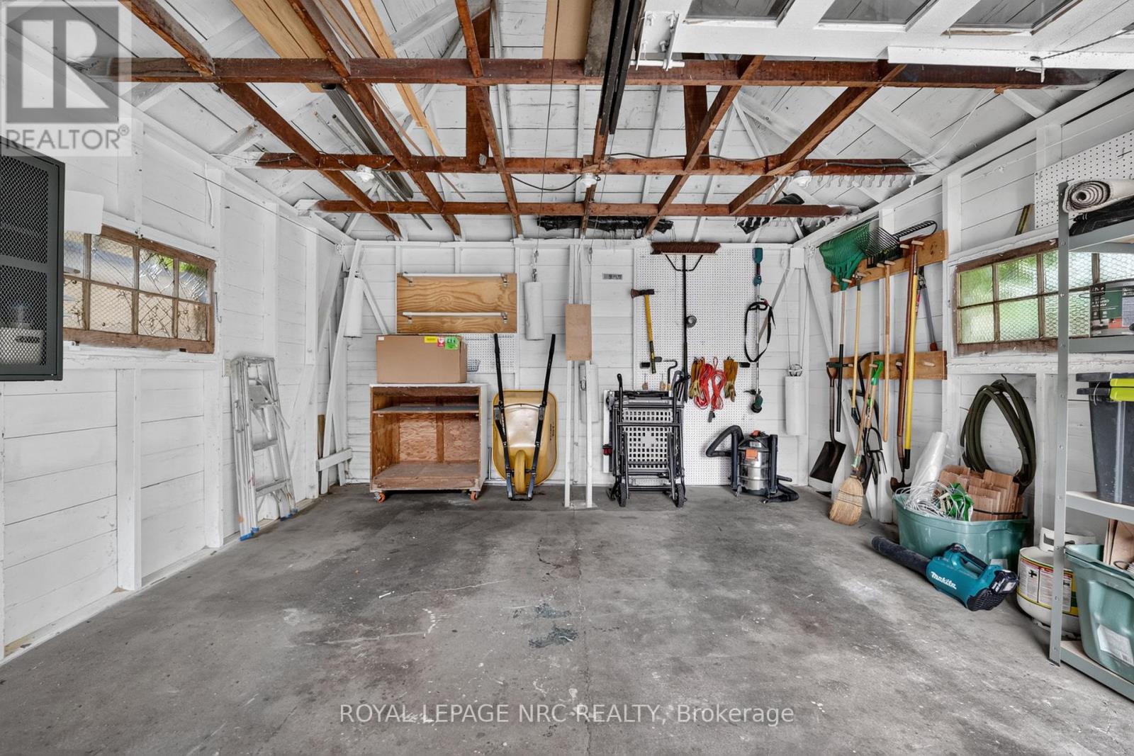 9 THAIRS AVENUE - 45