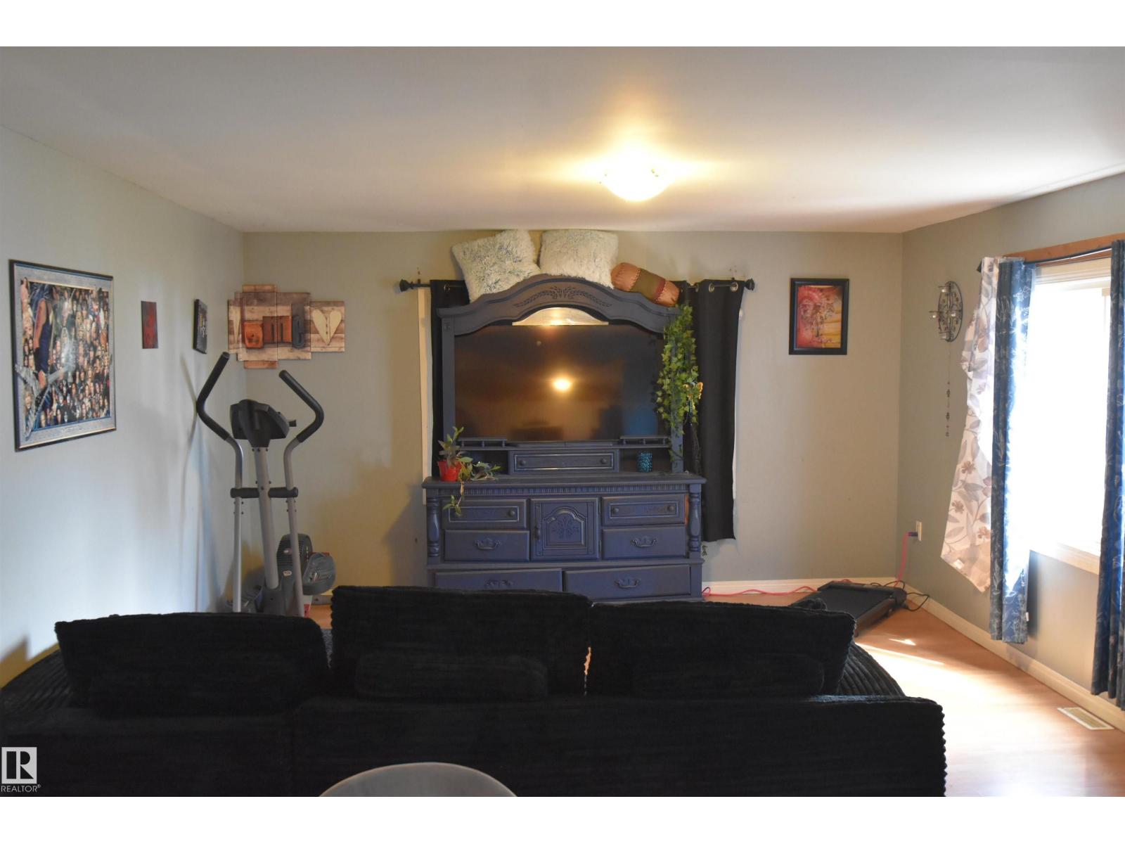 5414 54 street - 6