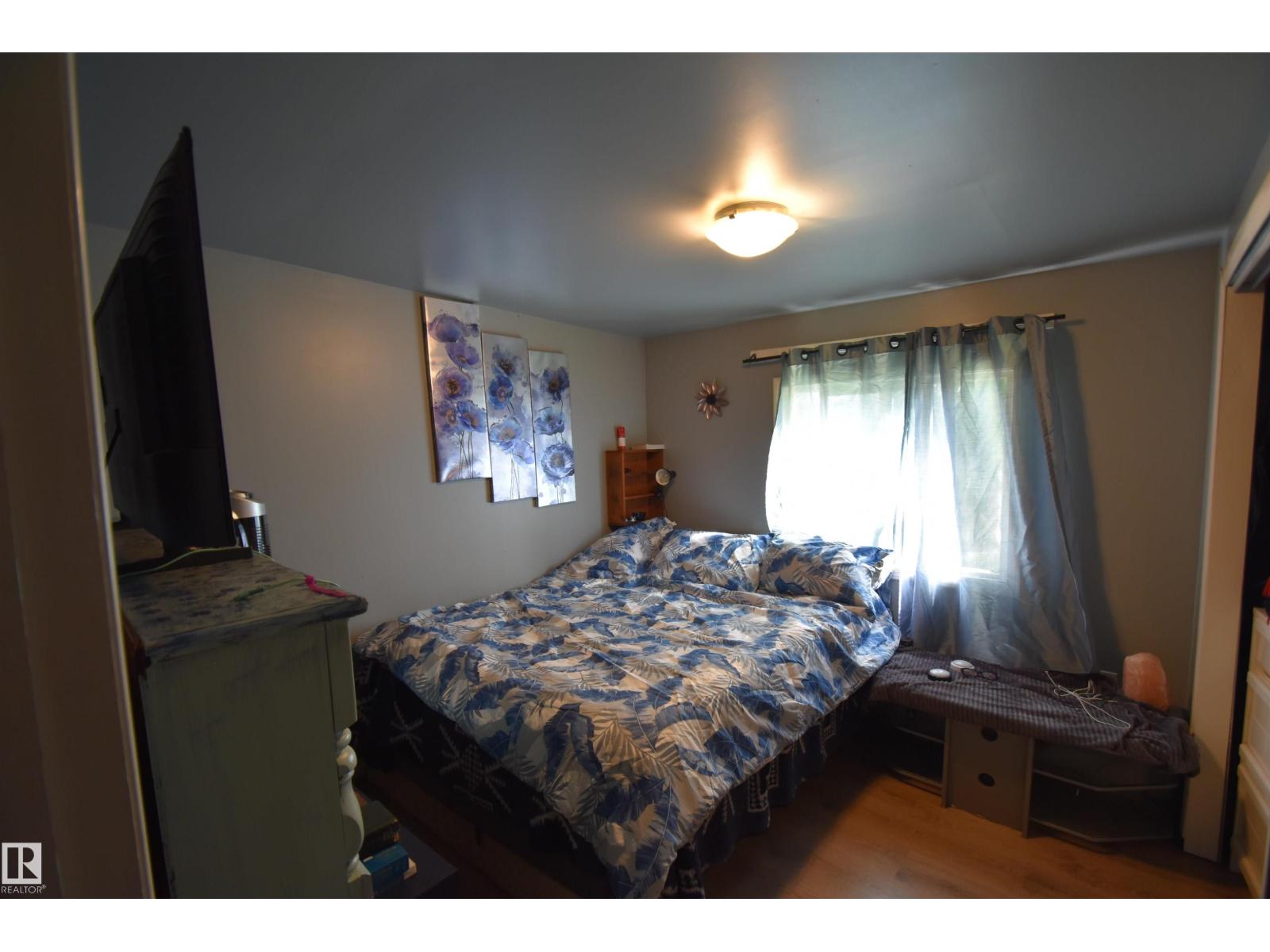 5414 54 street - 8