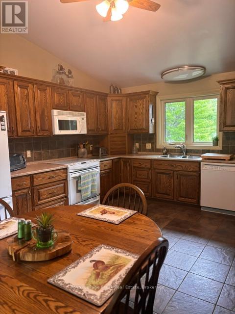 90 GOLDEN SHORES ROAD - 22