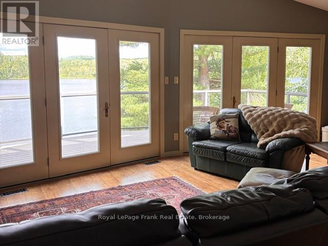 90 GOLDEN SHORES ROAD - 21