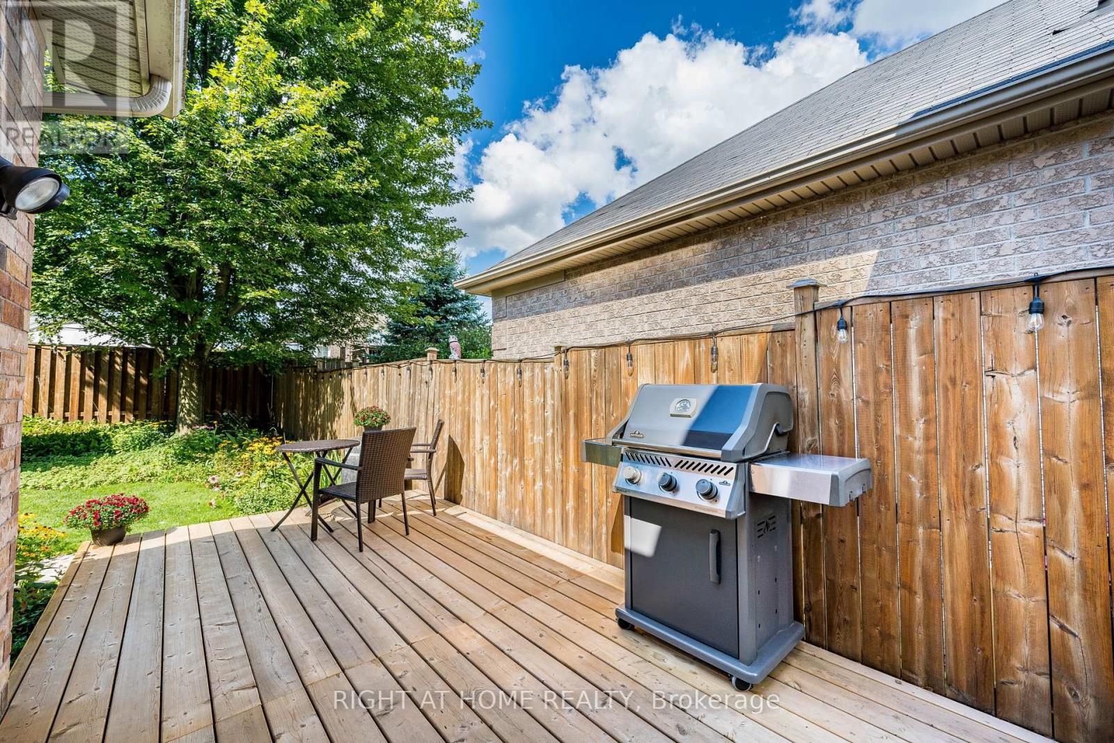 1352 WADEBRIDGE CRESCENT - 36