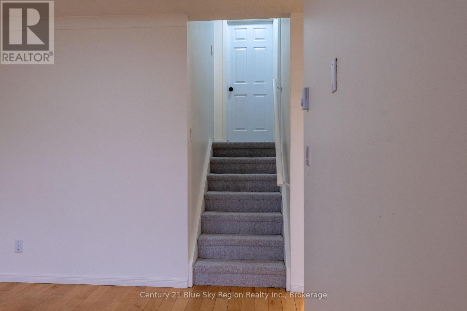 102 LEE AVENUE - 10
