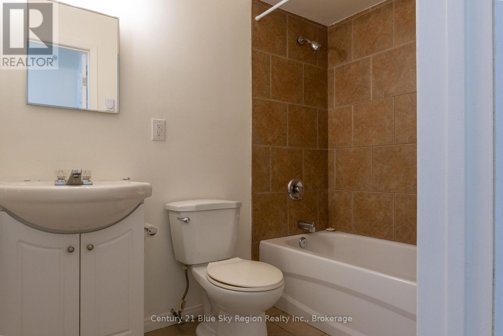 102 LEE AVENUE - 15