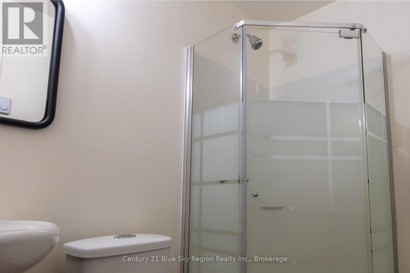 102 LEE AVENUE - 22
