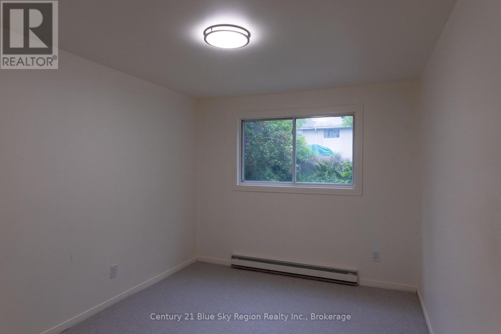 102 LEE AVENUE - 23