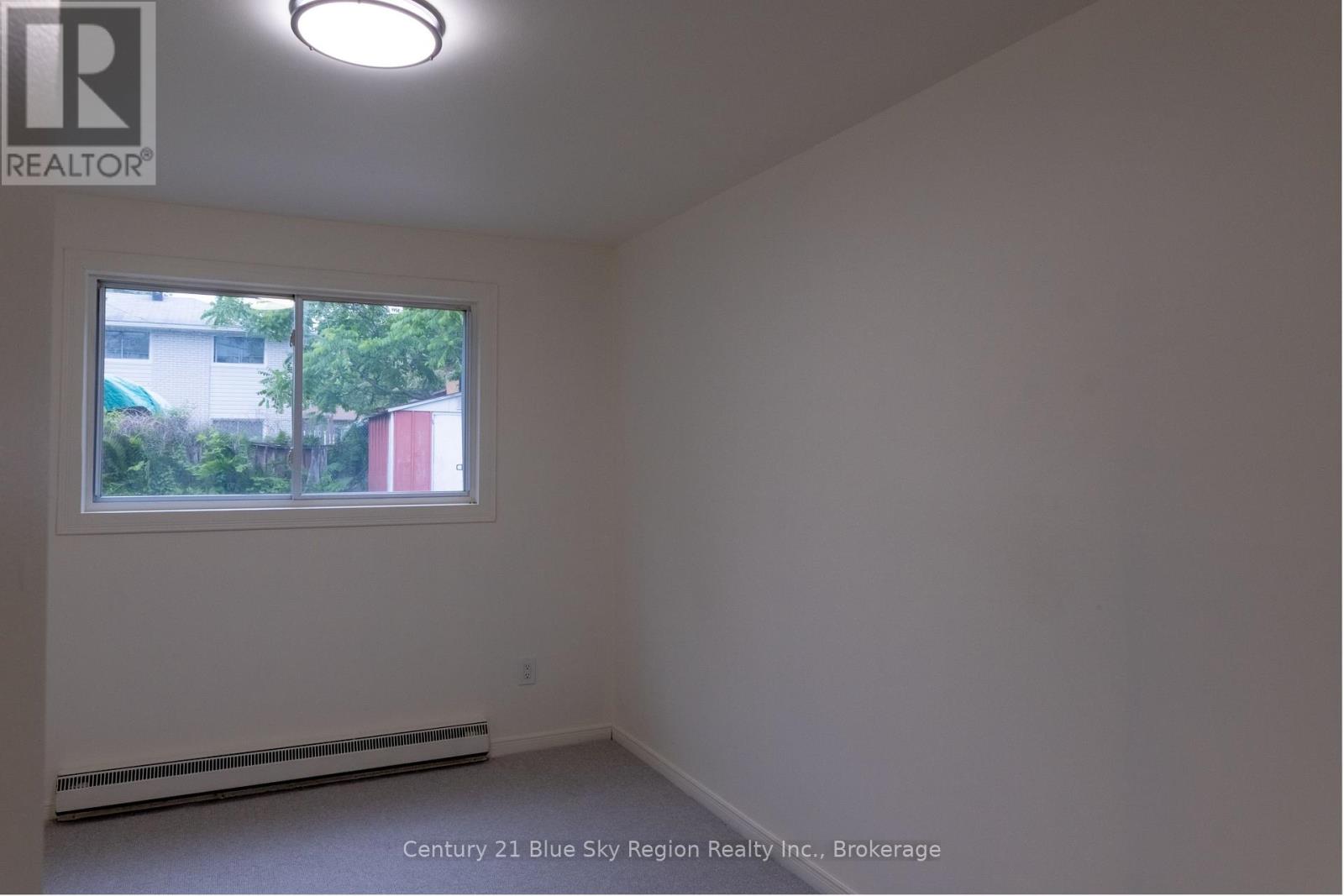 102 LEE AVENUE - 25