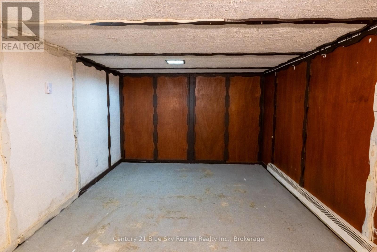 102 LEE AVENUE - 27