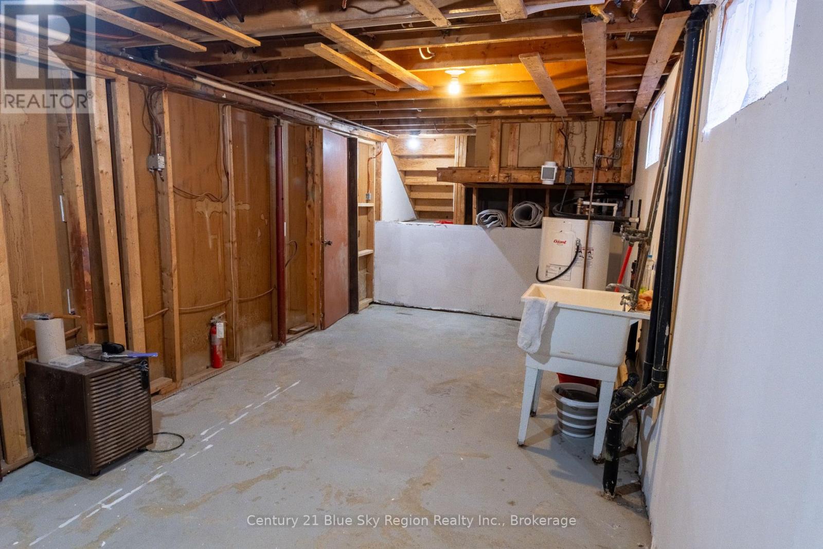 102 LEE AVENUE - 29