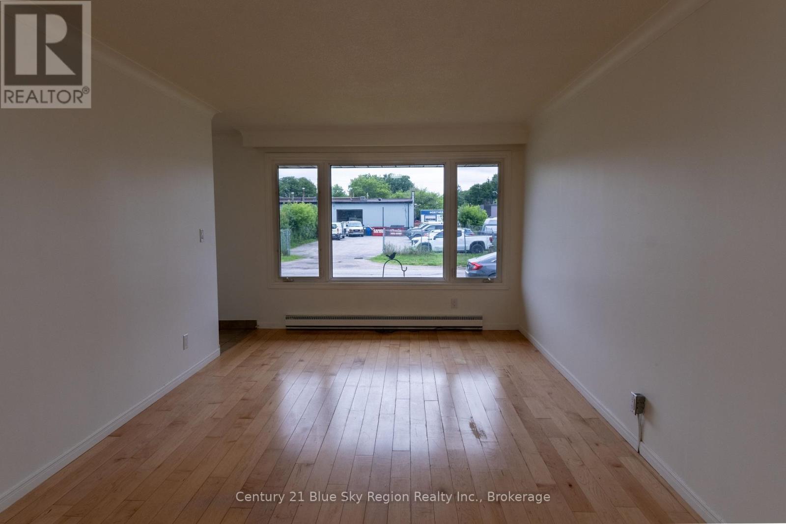 102 LEE AVENUE - 5