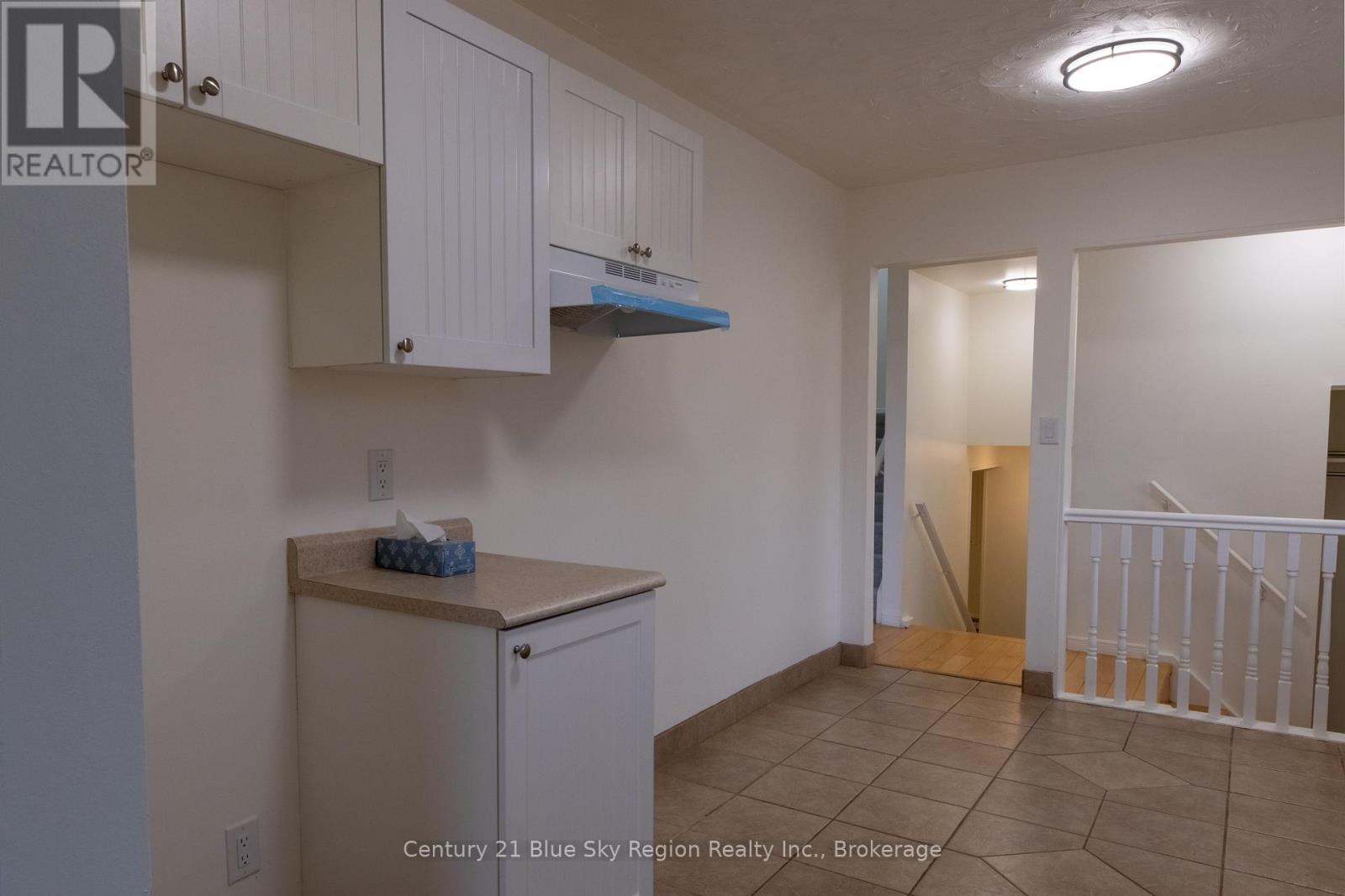 102 LEE AVENUE - 8