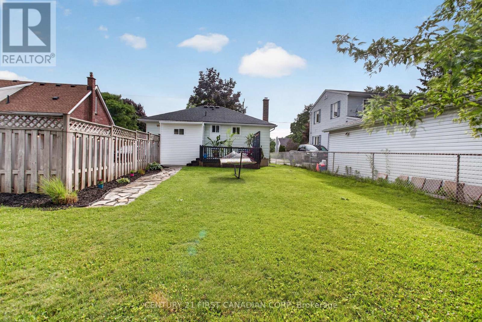 218 VANCOUVER STREET - 45