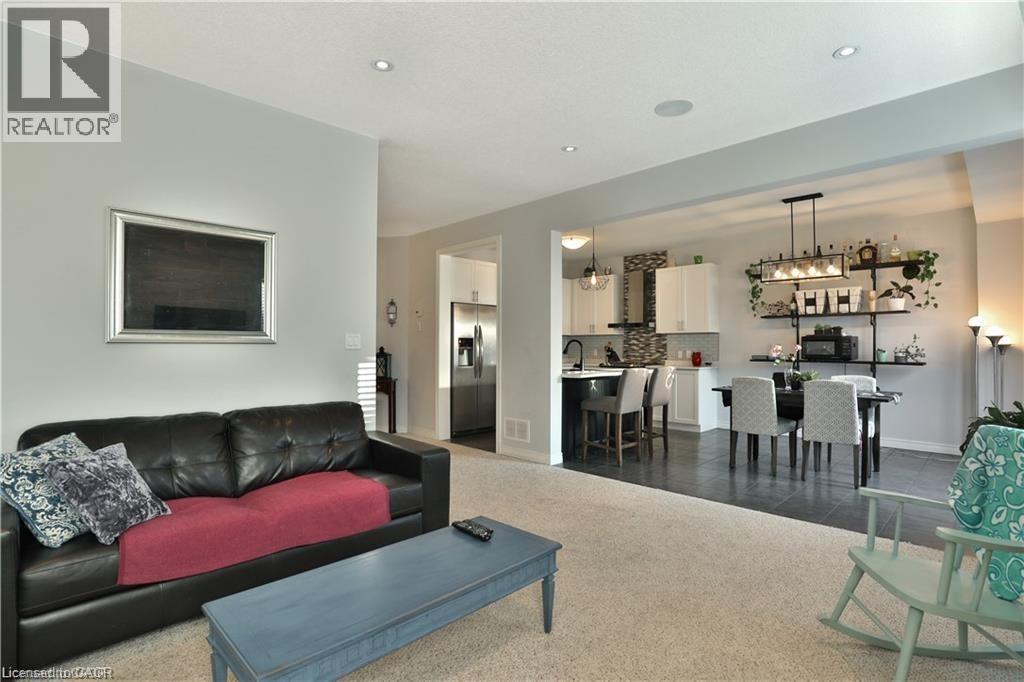 20 HIDDEN RIDGE Crescent - 4