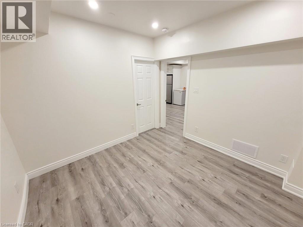 20 HIDDEN RIDGE Crescent - 26