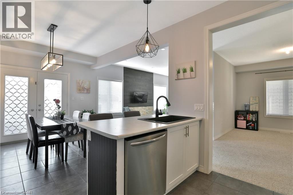 20 HIDDEN RIDGE Crescent - 9