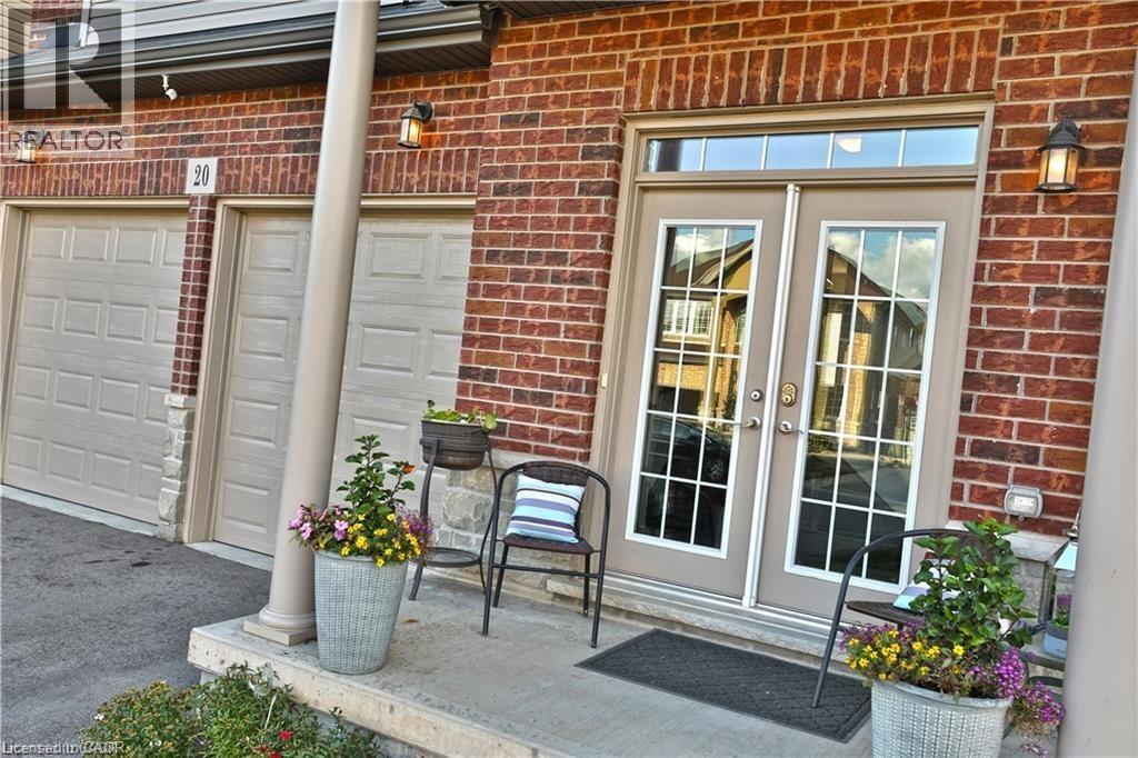 20 HIDDEN RIDGE Crescent - 2