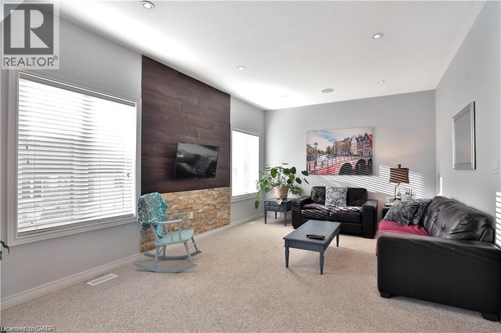 20 HIDDEN RIDGE Crescent - 5