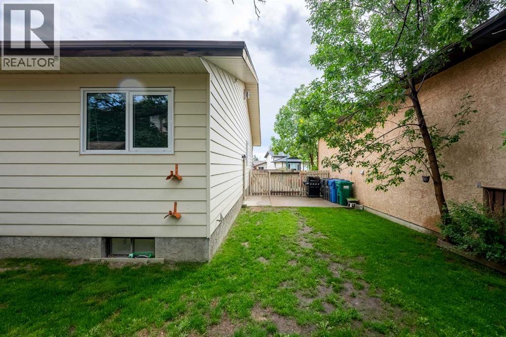 23 Dakota Road W — photo 23