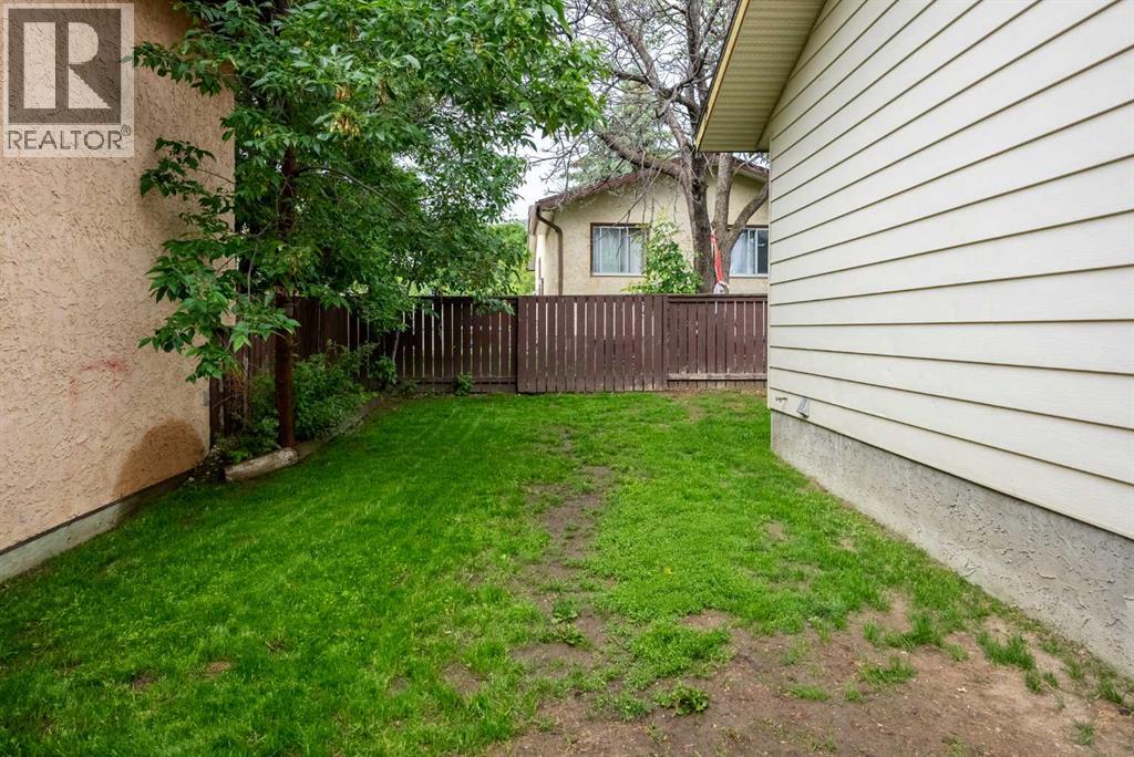 23 Dakota Road W — photo 24