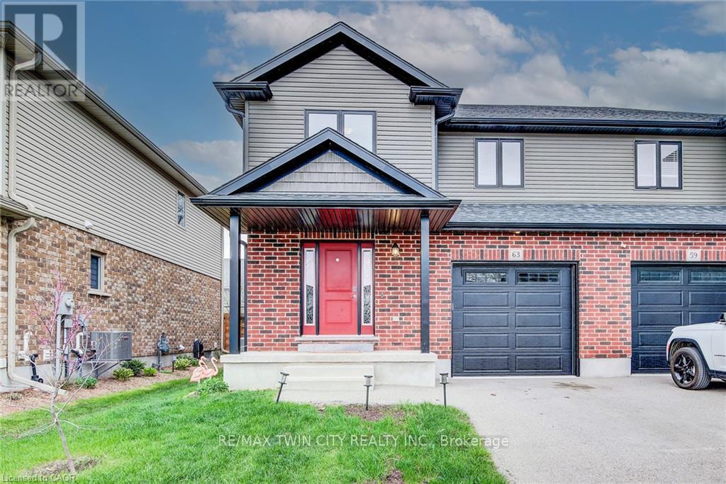 63 CRAB APPLE COURT - 1