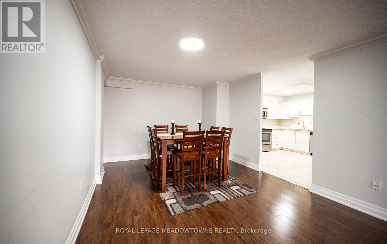 #302 55 YARMOUTH STREET - 12